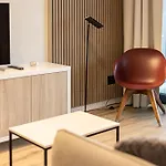 Apartman 33 Forrest Shellter *