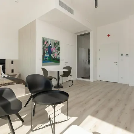 Shellter 33 Forrest Art & Design * Rogowo (Gryfice)