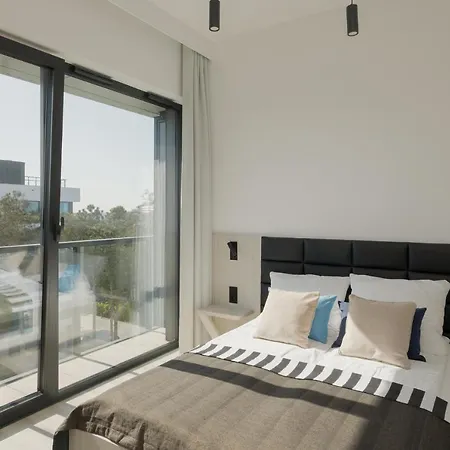 Shellter 33 Forrest Art & Design *