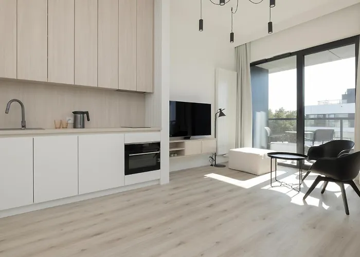 Shellter 33 Forrest Art & Design * Rogowo (Gryfice)