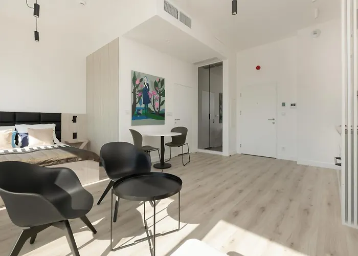 Shellter 33 Forrest Art & Design * Rogowo (Gryfice)