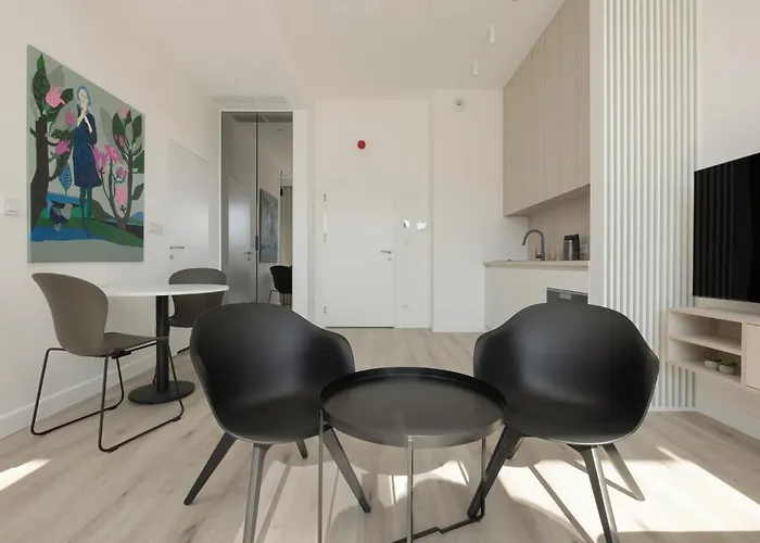 Shellter 33 Forrest Art & Design Rogowo (Gryfice)