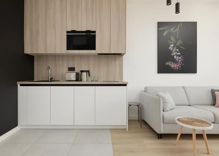 Shellter 33 Forrest Art & Design